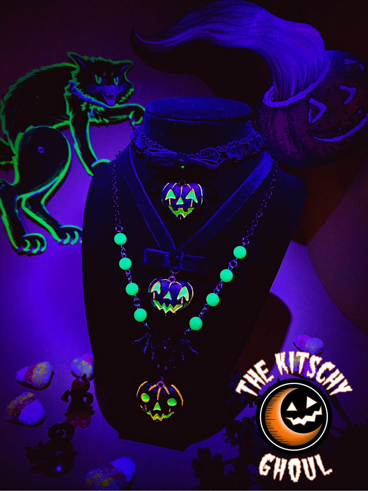 Pumpkin Heart Necklace (Black+Glow)-- Different Wear Styles.